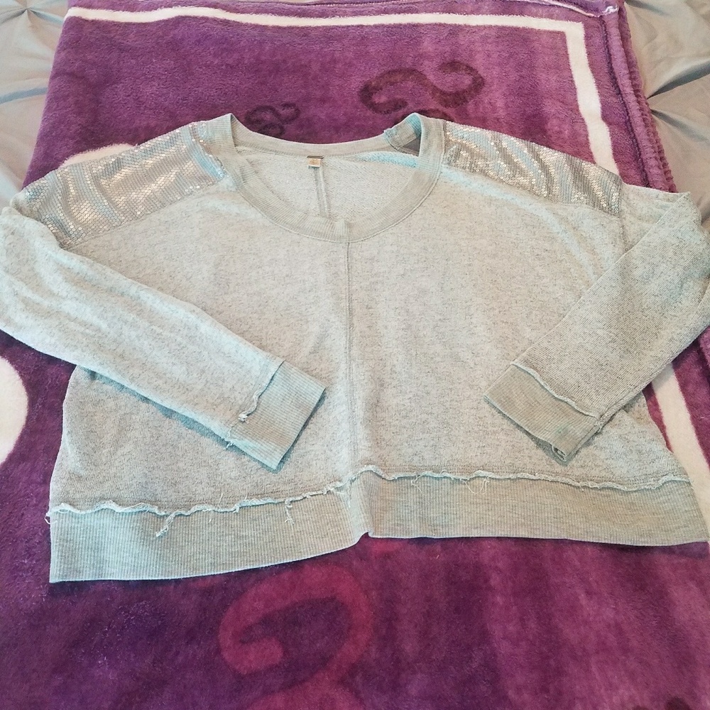 Free People classy swestshirt!